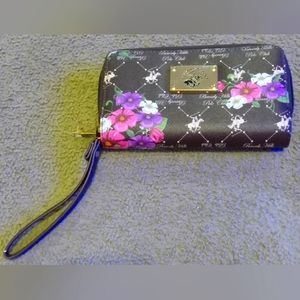 New Black and floral  Beverly Hills Polo Club Clutch Purse